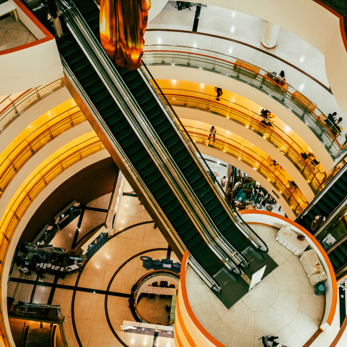 ENERGY EFFICIENT ESCALATORS AT TOURIST ATTRACTIONS
